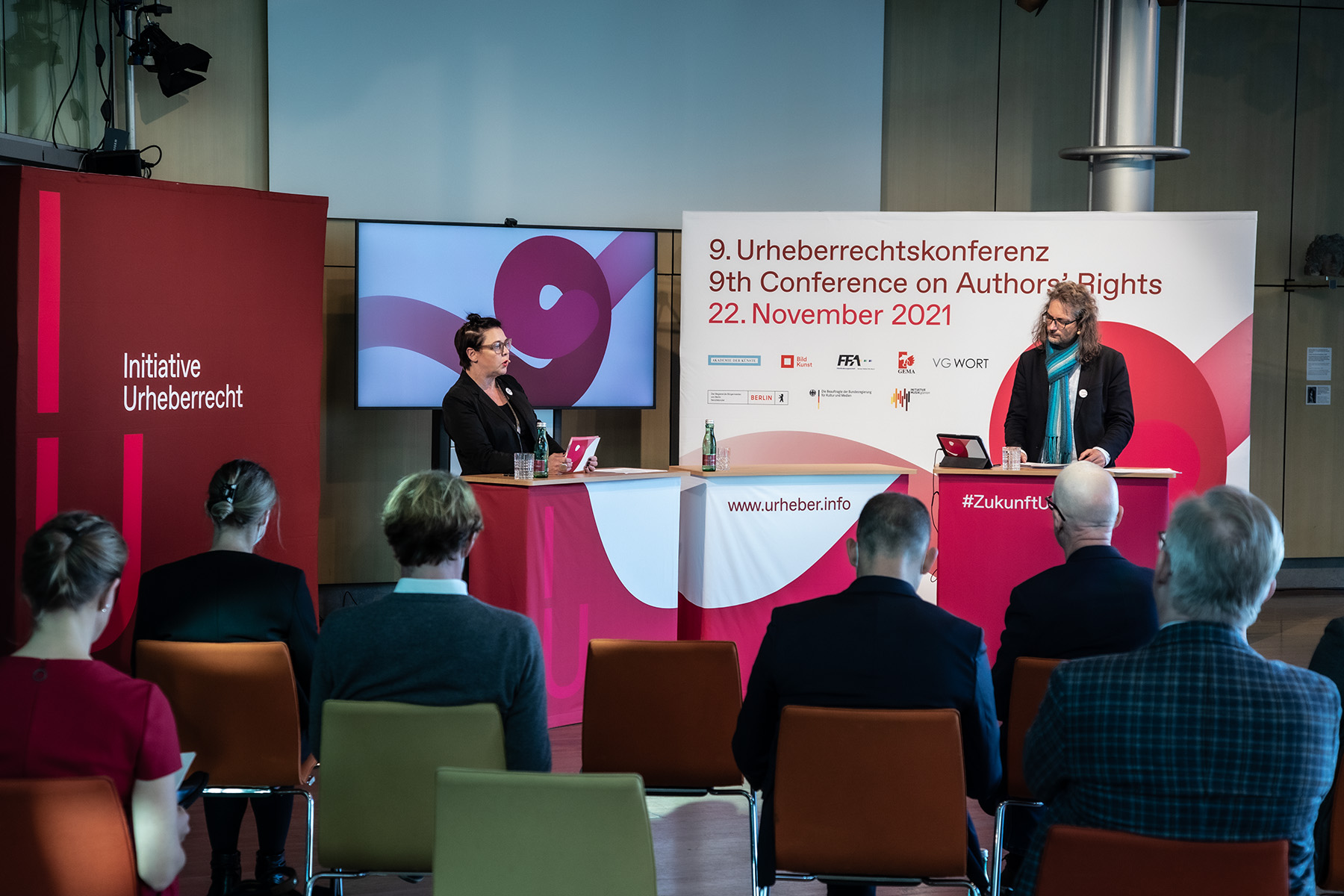 Katharina Uppenbrink, Geschäftsführerin und Matthias Hornschuh, Sprecher der Kreativen in der Initiative Urheberrecht. ©gezett
